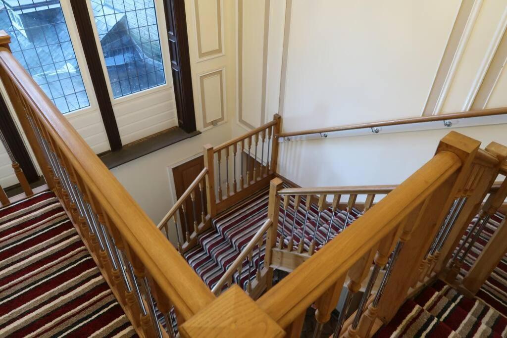 Two-Bedroom Apartment With Scenic Balcony View Shipley  Exteriör bild