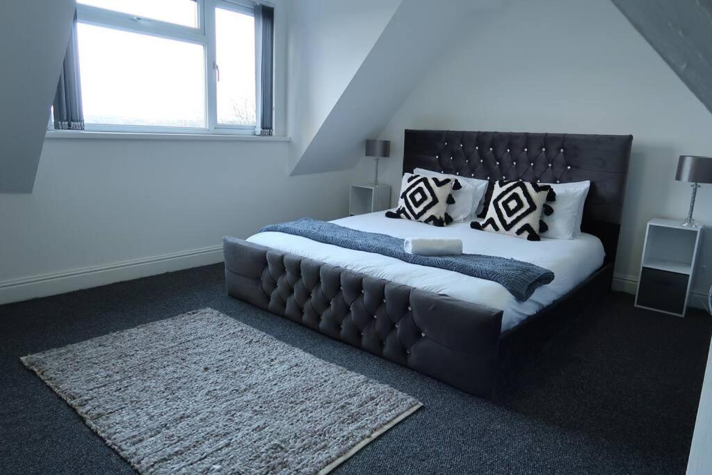 Two-Bedroom Apartment With Scenic Balcony View Shipley  Exteriör bild